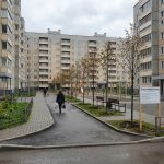 Apartment_building_courtyard_Per…_202606201226_3.jpeg