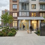 Покупка квартиры в новостройке Перми Apartment_building_entrance_with…_202606200924_4.jpeg