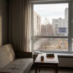 Новостройки Мотовилихинского района Перми: преимущества и особенности выбора недвижимости Apartment_living_space_with_window_202606200924_2.jpeg
